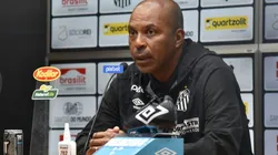 Foto: Ivan Storti/Santos/Divulgação - Orlando Ribeiro: técnico saiu em defesa dos medalhões