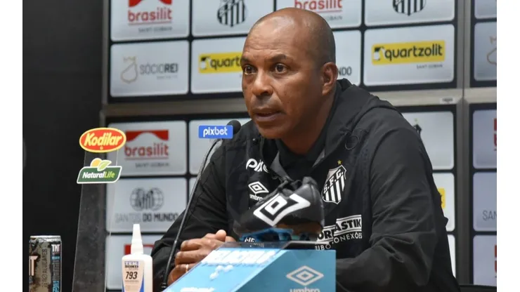 Foto: Ivan Storti/Santos/Divulgação - Orlando Ribeiro: técnico saiu em defesa dos medalhões