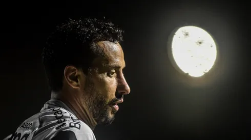 Foto: Thiago Ribeiro/AGIF - Nenê foi cobrado pela torcida vascaína