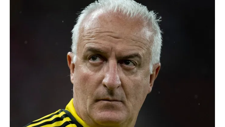 Campeão Brasileiro deve deixar o Flamengo por R$ 20 milhões e Dorival será informado