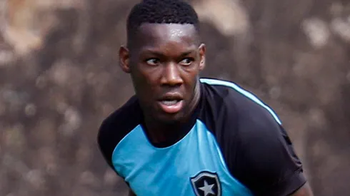 Foto: Vitor Silva/Botafogo/Divulgação - Patrick de Paula: volante não vem sendo utilizado pelo Glorioso