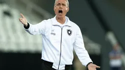 Foto: Jorge Rodrigues/AGIF - Luís Castro: técnico avaliou problema enfrentado pelo Botafogo no ano