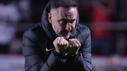 Foto: Ettore Chiereguini/AGIF - Vítor Pereira leva Balbuena e mais "reforços" do elenco alvinegro para Caxias do Sul