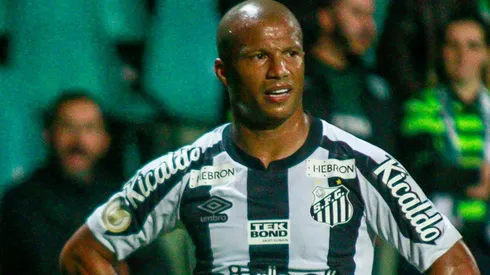 Santos negocia com meio-campista e Sánchez pode ter concorrente de ‘peso’