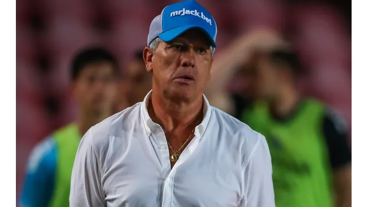 Foto: Lucas Uebel/Grêmio/Divulgação - Renato Portaluppi: técnico vai mexer no time titular do Grêmio