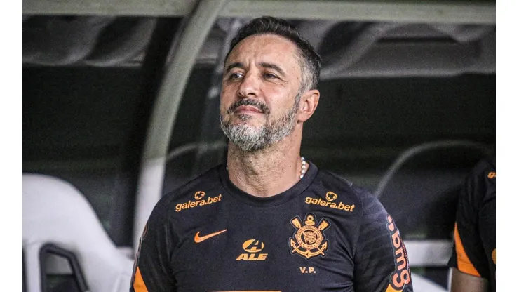 Lucas Emanuel/AGIF/ "Energia que vem de fora"; Vítor Pereira fala sobre final da Copa do Brasil e exalta torcida do Corinthians.