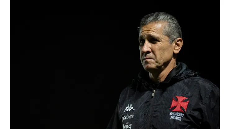 Foto: Jorge Rodrigues/AGIF - Jorginho terá que 'quebrar a cabeça' para escalar o Vasco