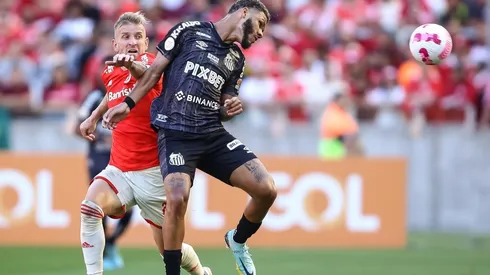 Pedro H. Tesch/AGIF - Nathan pelo Santos.