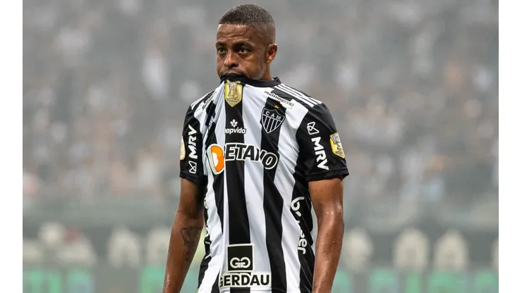 Alessandra Torres/AGIF/ Keno e +1; Cuca já tem ausências para o duelo contra o Santos, pelo Brasileirão.