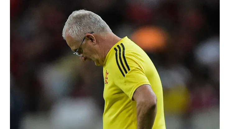 “Isso dificultou...”; Dorival ‘rebate’ conversa sobre jogar a toalha e expõe “culpado” do momento Flamengo no Brasileiro
