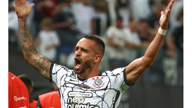 Foto: Marcello Zambrana/AGIF - Fiel quer meia argentino como parça de Renato Augusto em 2023
