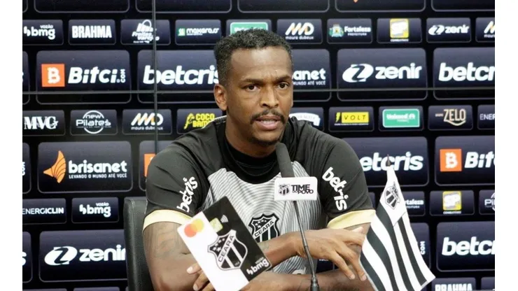 Foto: Marcelo Vidal/Ceará SC - Jô chegou do Corinthians há pouco tempo.