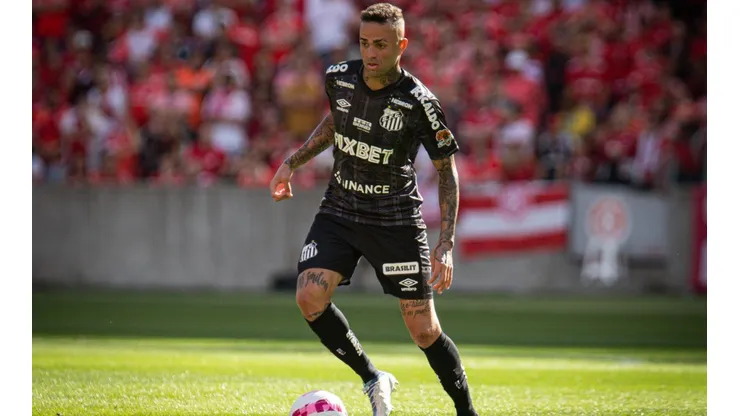 Agif/Maxi Franzoi - Luan se irrita em derrota do Santos
