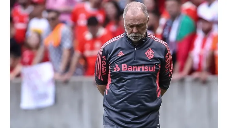 Pedro H. Tesch/AGIF - Mano no comando do Inter.