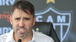 Foto: Pedro Souza / Atlético / Divulgação - Coudet: técnico rebateu jornalista ao vivo