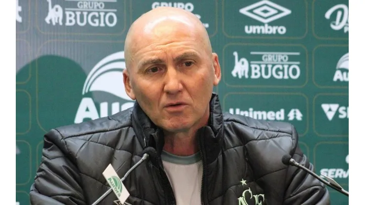 Divulgação/Redes - Técnico busca auxiliar a Chape na Série B