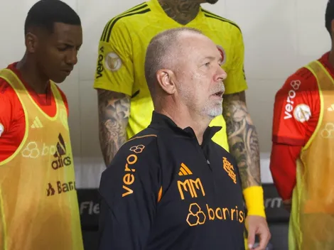 "Sem titular mas com 4 reforços"; Inter viaja à Montevidéu cheio de dúvidas na escalação e no trabalho de Mano Menezes