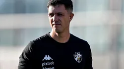 Foto: Thiago Ribeiro/AGIF - Torcida pediu a saìda de Barbieri