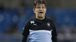 Foto: Pedro Martins/AGIF - Renê Simões dirigiu o Glorioso em 2015.