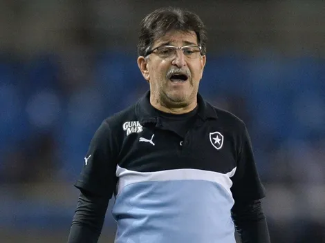 "Fui infeliz com..."; Renê Simões pede desculpas a Luís Castro e dispara elogios ao comandante português