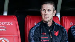 Foto: Maxi Franzoi/AGIF - Na reserva com Turra, jogador tem futuro indefinido no Athletico