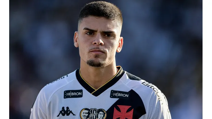 Foto: Thiago Ribeiro/AGIF - Pec com a camisa do Vasco