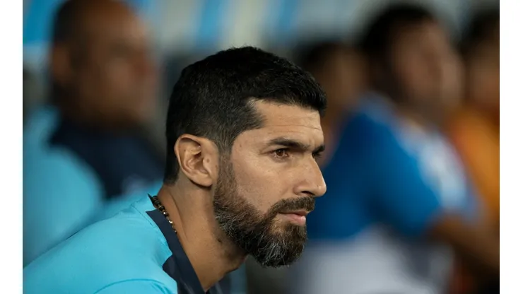 Foto: Jorge Rodrigues/AGIF - Loco Abreu perdeu para o Botafogo no comando do César Vallejo