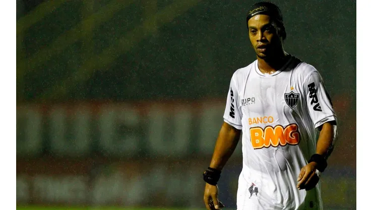 Foto: Felipe Oliveira / AGIF - Ronaldinho Gaúcho tem dívida a receber do Atlético-MG