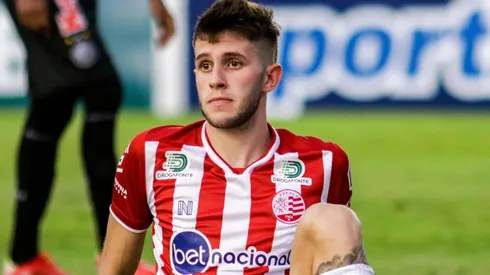 Foto: Rafael Vieira/AGIF - Jogador Léo Passos