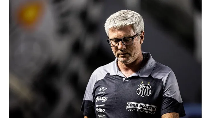 Foto: Raul Baretta/ Santos FC/Divulgação - Odair Hellmann: técnico detalhou esquema do Santos