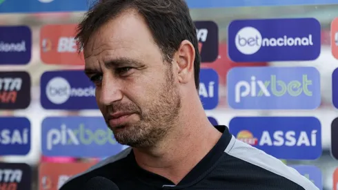 Foto: Rafael Vieira/AGIF - Felipe Conceição, técnico do Santa Cruz
