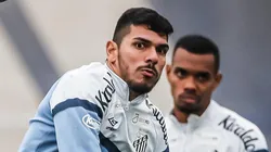 Fotos: Raul Baretta/ Santos FC - João Paulo se destaca no Santos