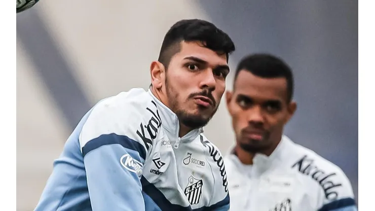 Fotos: Raul Baretta/ Santos FC - João Paulo se destaca no Santos