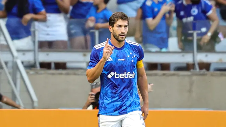 Volante marcou um gol que foi anulado
