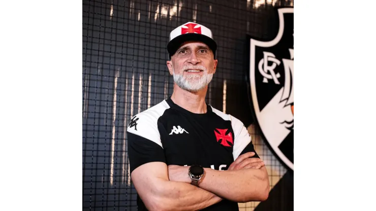 Nova casa! Ex-Vasco fecha com clube da Arábia Saudita