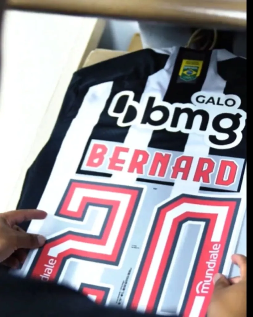 Selo verde e amarelo agora fará parte das camisas do Galo- Foto: Divulgação/Atlético-MG