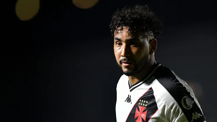 Atleta francês desfalcou o Vasco nas partidas mais recentes