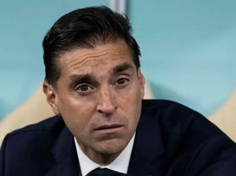 Um dos principais jogadores uruguaios critica tática de Diego Alonso