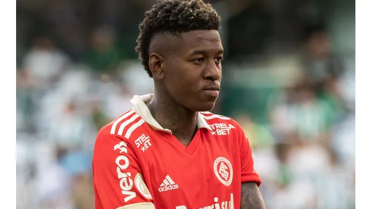 Foto: Robson Mafra/AGIF - Vitão: zagueiro é prioridade no Inter para 2023