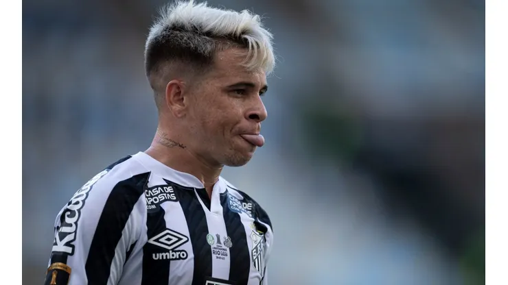 Foto: Jorge Rodrigues/AGIF - Soteldo era o camisa 10 do Santos na temporada que se encerra
