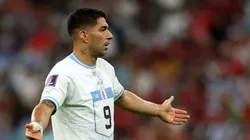 Lars Baron/Getty Images/ "Não quero falar dessa coisa"; Suárez se irrita com pergunta sobre Gana e abandona entrevista.