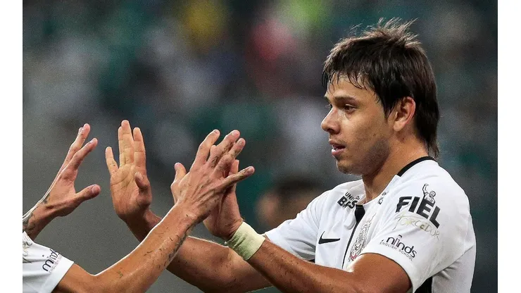 Romero com a camisa do Corinthians - Foto: Ale Cabral/AGIF