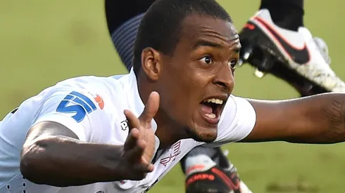 Foto: Mauro Horita/AGIF - Luiz Felipe deve deixar o Santos.