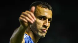 João Schmidt segue no Santos e descarta o rival.