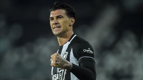 Thiago Ribeiro/AGIF. Victor Cuesta responde investida do Bahia