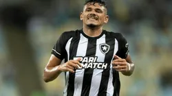 Foto: Jorge Rodrigues/AGIF - Tiquinho Soares: atacante foi baixa no Botafogo contra o Sergipe
