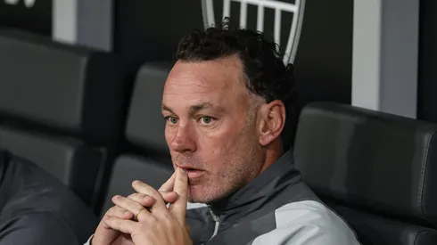 Técnico do Atlético, Milito. Foto: Gilson Lobo/AGIF