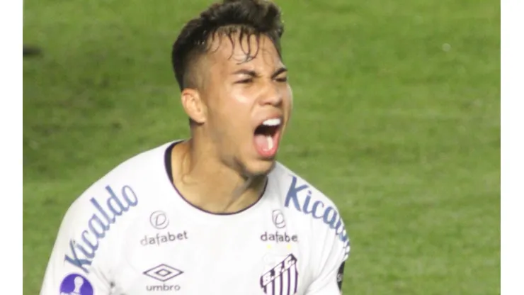 Foto: Fernanda Luz/AGIF - Kaio Jorge: atacante ex-Santos é alvo do São Paulo