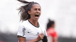Foto: Ettore Chiereguini/AGIF - Diany marcou três gols na estreia do Corinthians no Brasileirão Feminino