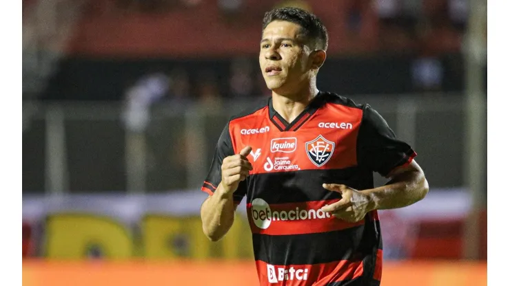 Foto: Renan Oliveira/AGIF - Osvaldo lamentou eliminação do Vitória